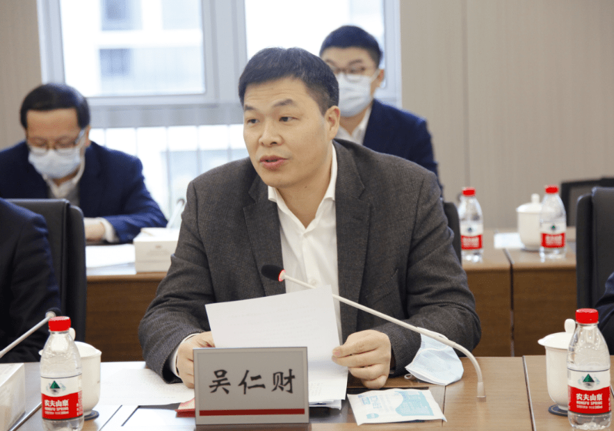 书记,管委会主任李玲,城西科创大走廊党工委委员,管委会副主任吴仁财