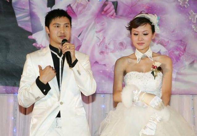 田亮庆祝结婚14周年,晒多张与叶一茜亲吻照,如今感情仍像热恋_爱情