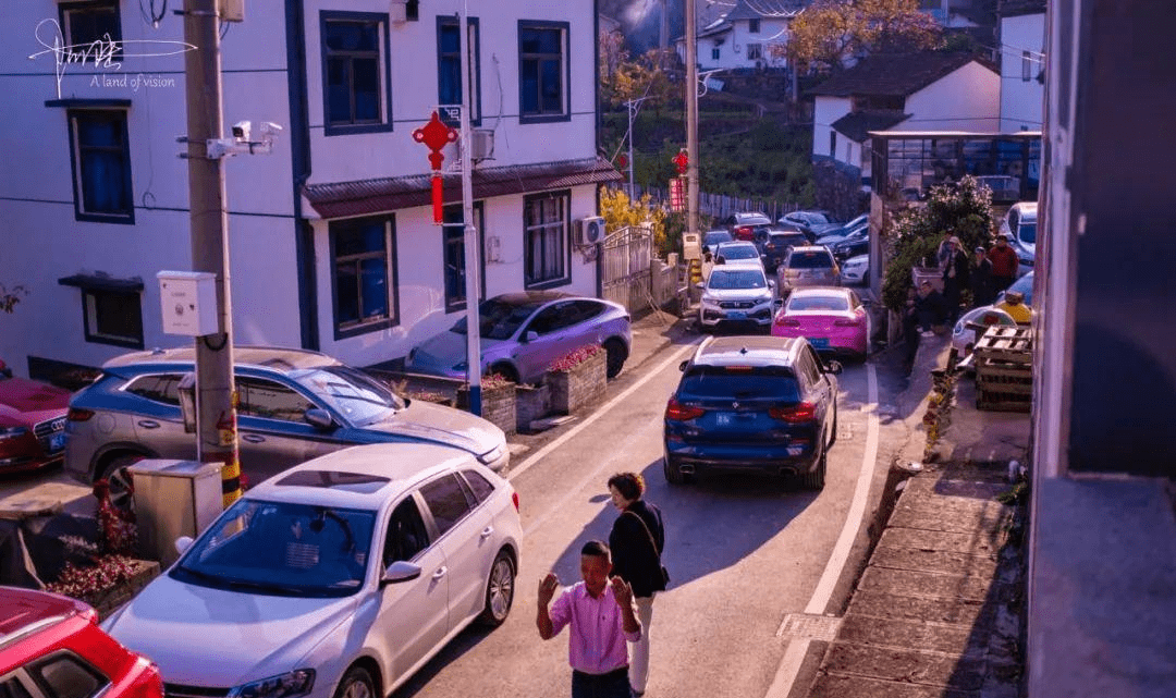 浙江的最美秋色就在安吉九亩村,海拔800多米,紧挨着森林公园_生活