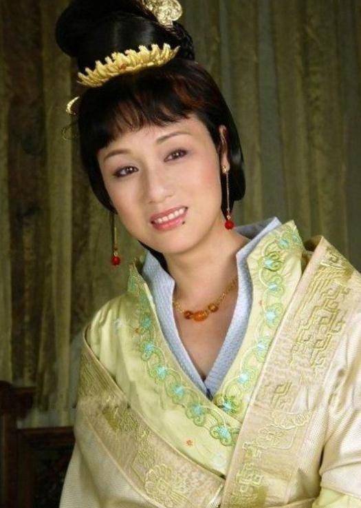 《康熙王朝》容妃李建群63岁离世,相恋27年男友送终,一生未育!