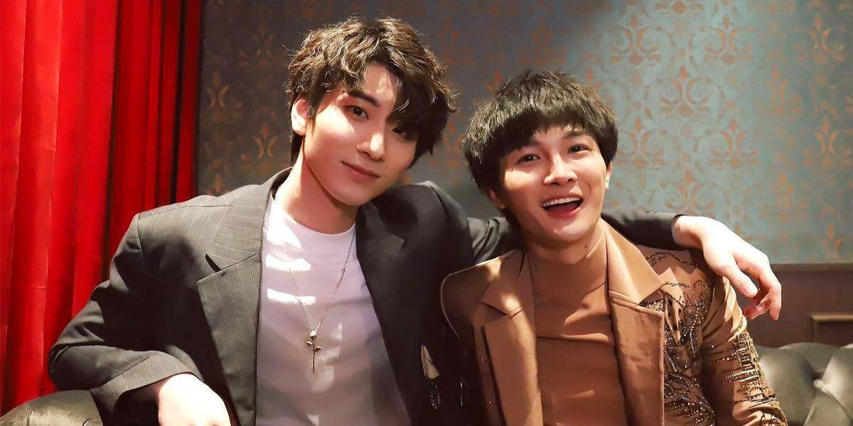 周深和蔡程昱,你们笑得收敛点,都看到你们满口的大白牙了_舞台_人心