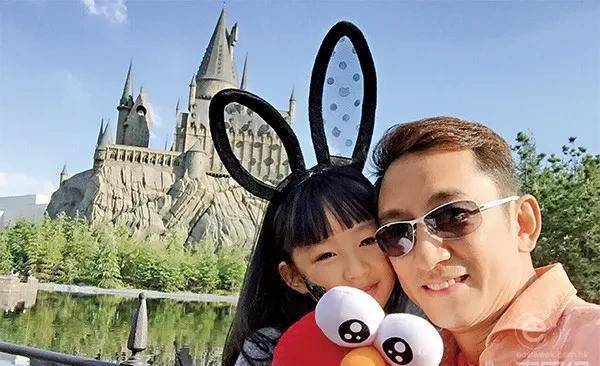 吴启华独生女是「cool girl」颜值和沈月有的比较_吴熙儿_摄影_爸爸