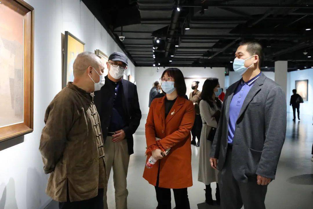 回顾| 追梦人——谢非油画艺术回顾展暨学术研讨会在红立方开幕_美术