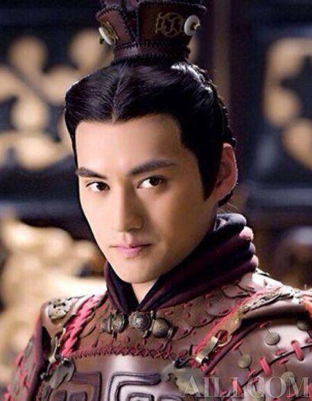 古装男神袁弘成了酱油男配?中年危机来了怎么办?_工作_表姐_姚晨