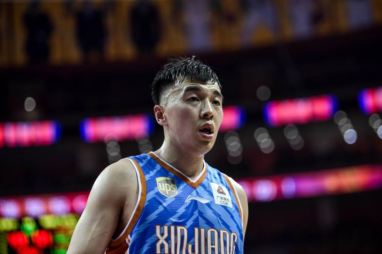 3助攻,新疆后卫取代可兰,西热老将地位,周琦叫他大哥_曾令旭_球员_1