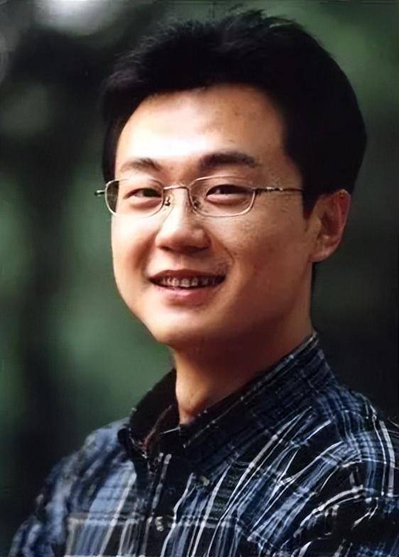 刚强:41岁迎娶2婚的春妮,43岁意外得子乐开怀,爱上海也爱山西_广播_同学_月亮