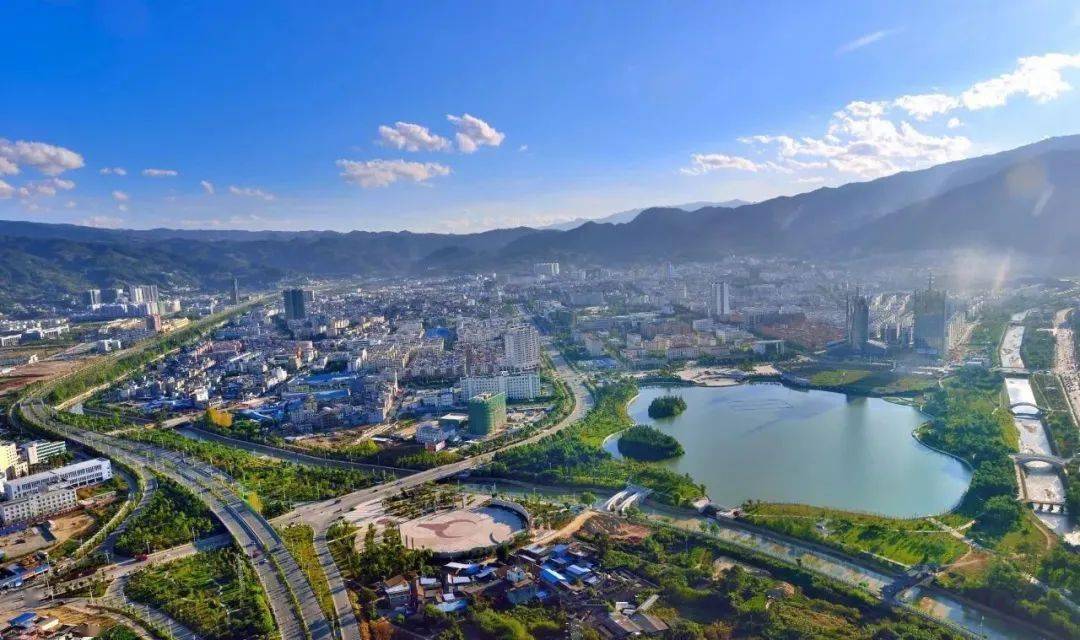 醉美临沧丨临沧临翔:构建绿美融合"花园临翔"新格局_宣传_建设_标语