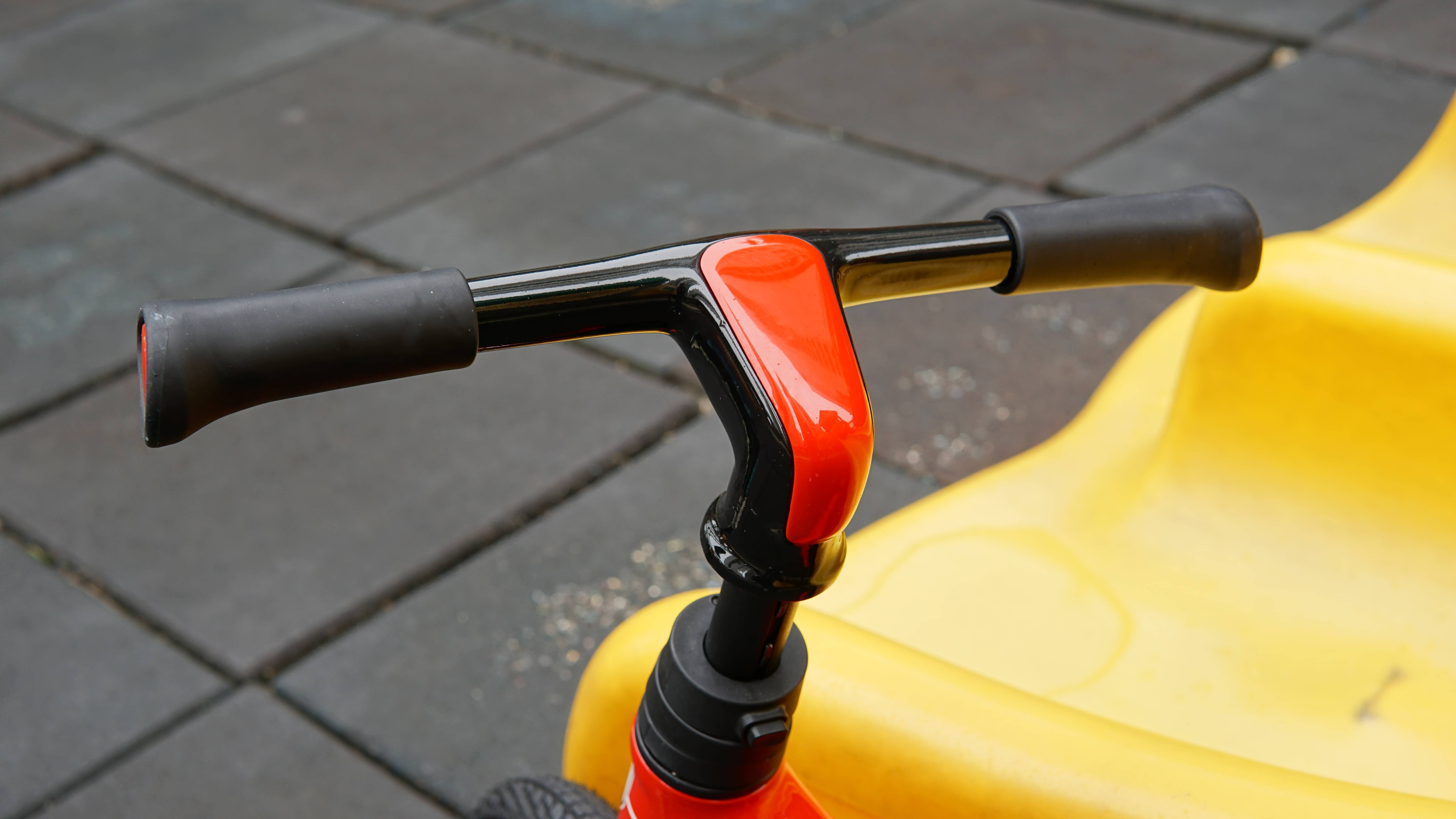 追风少年喜提酷骑s5竞技款儿童平衡车_调节_把手_车车