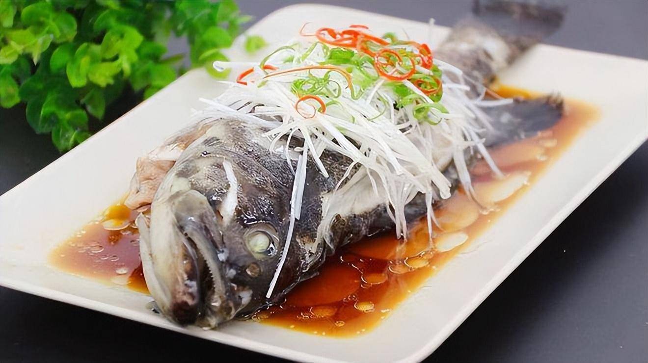 不管有钱没钱,建议老人小孩:多吃这5种深海鱼,营养又美味_菜谱_明太鱼