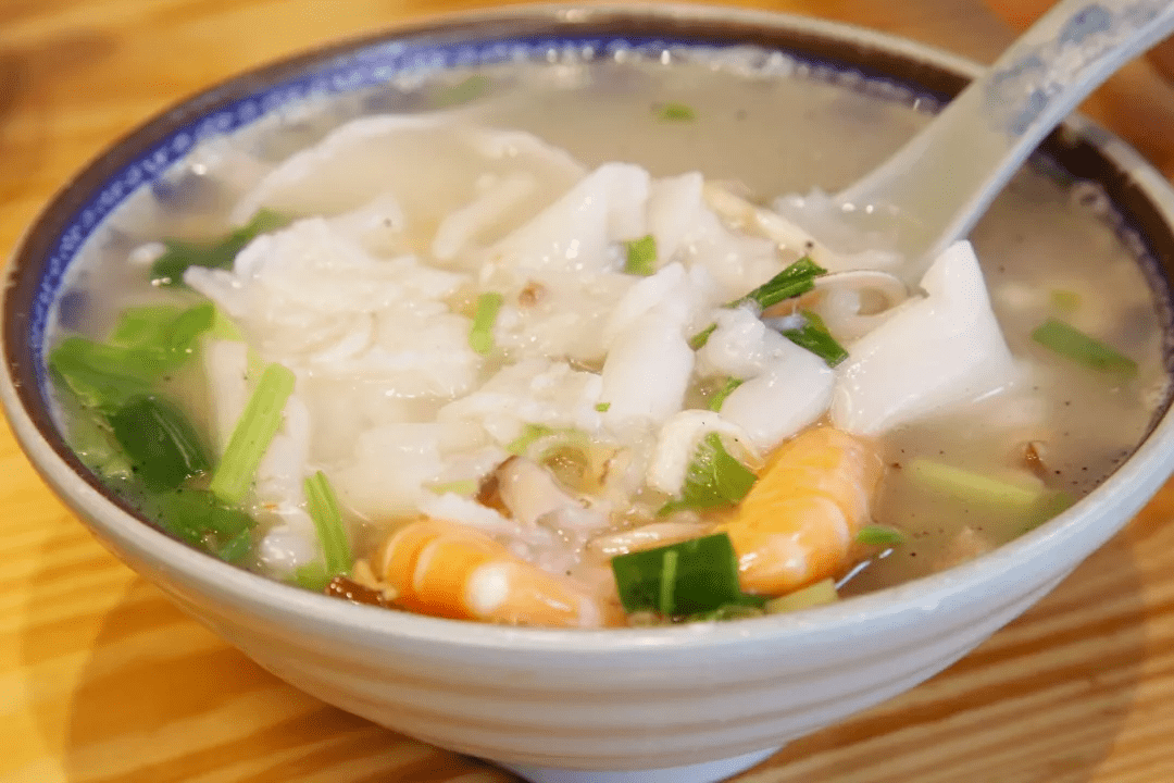 锅边糊是早上不可错过的美食之一在连江的冬天guobian锅边02图源:遇见