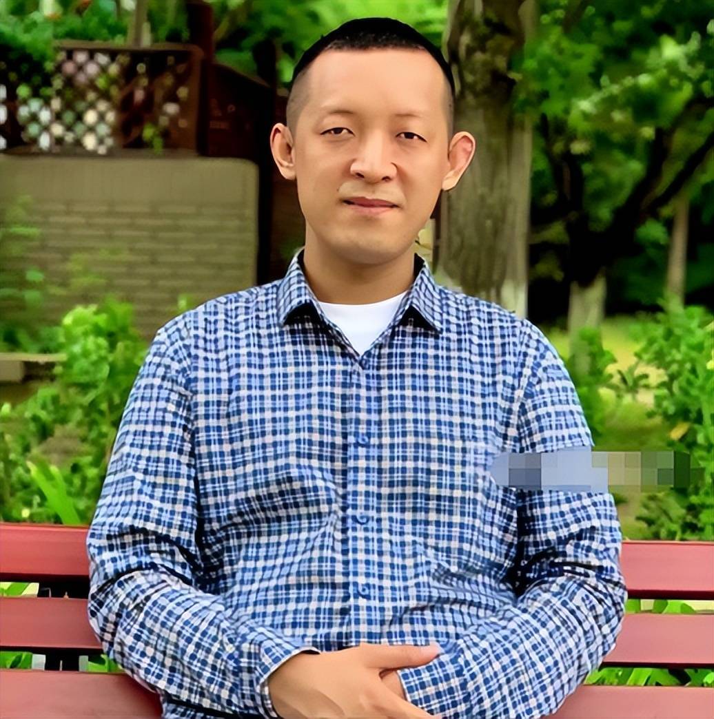 北大柳智宇还俗后恋爱,坦言双方父母已见面,与女友相处细节流出_大学