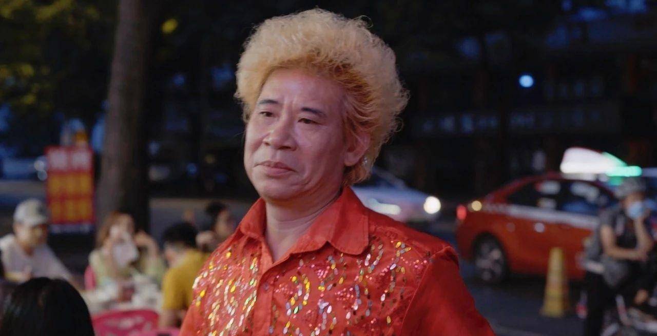 他男扮女装卖炒螺40年,从街头卖到奢华商场_梅艳芳_明哥_广州