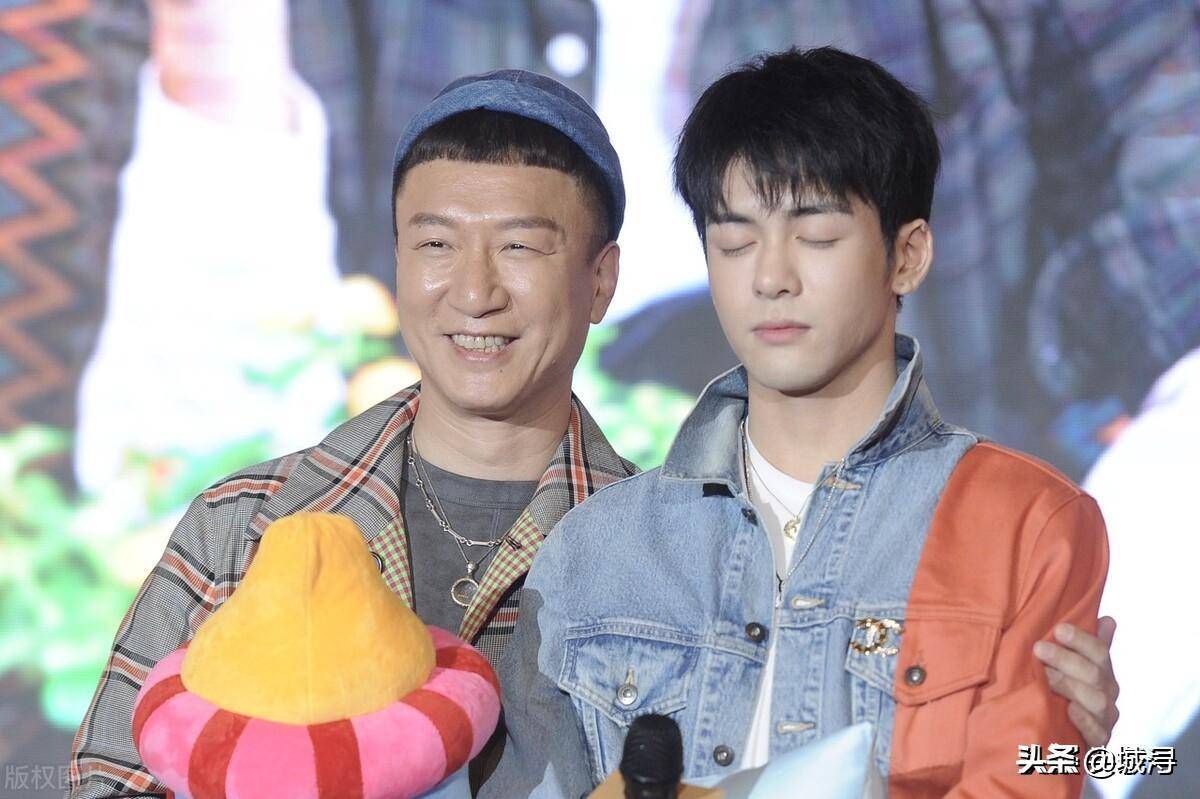 结识的缘分,这也是张艺兴从韩国回国后参加的第一个综艺节目,从刚