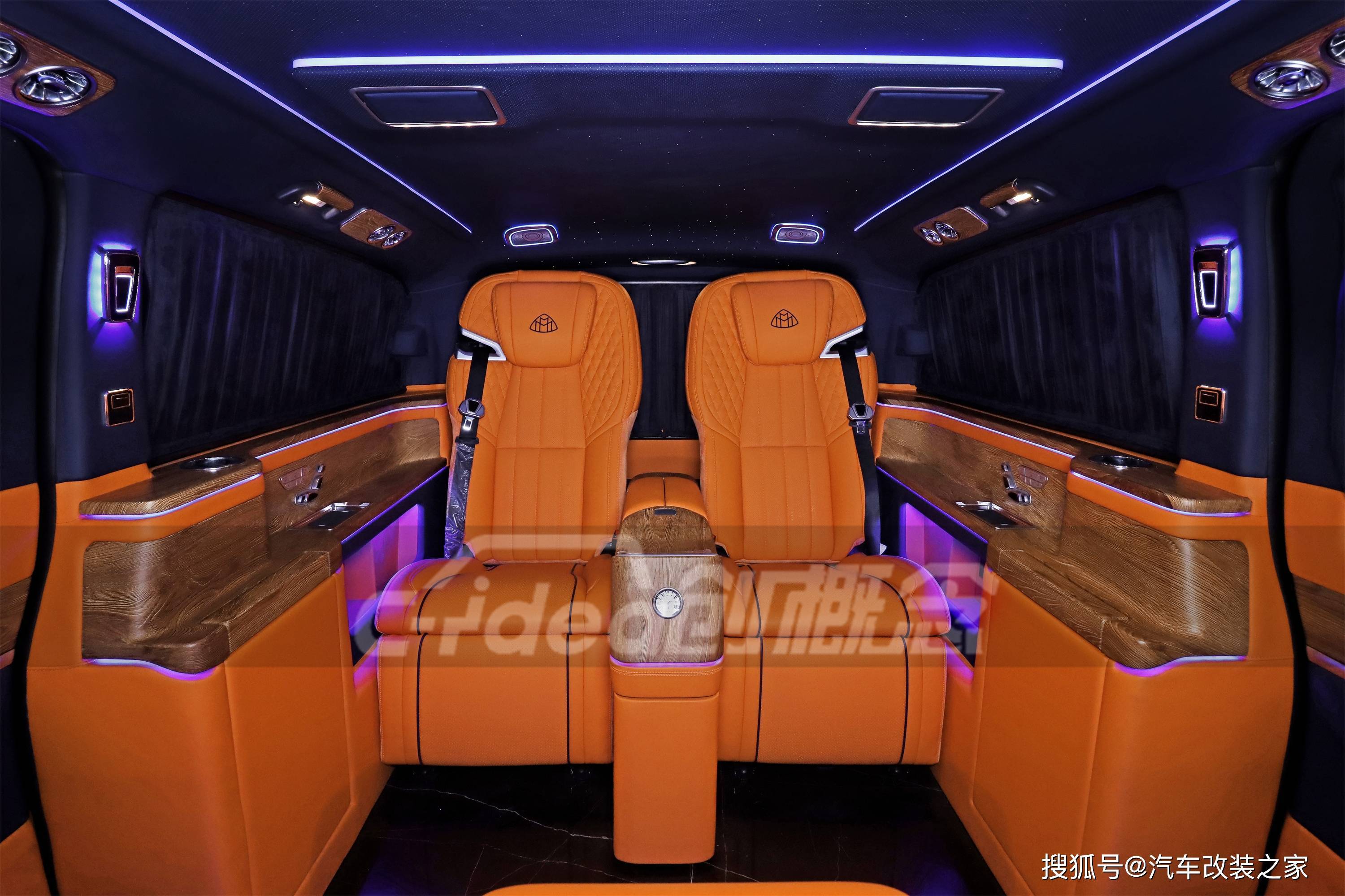 奔驰威霆也可以叫得上房车?看看这款定制改装后吧!嗯~怎么能不算呢_搜狐汽车_搜狐网