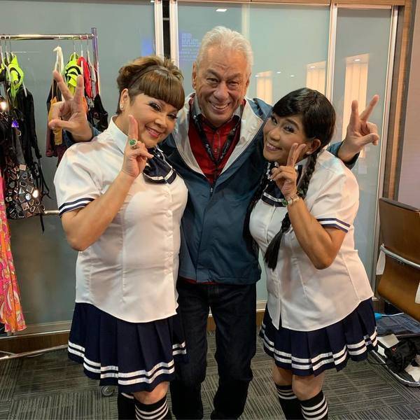 触景生情的她对着旁边的评委林志美说"我和我老公以前也是这样,他打鼓