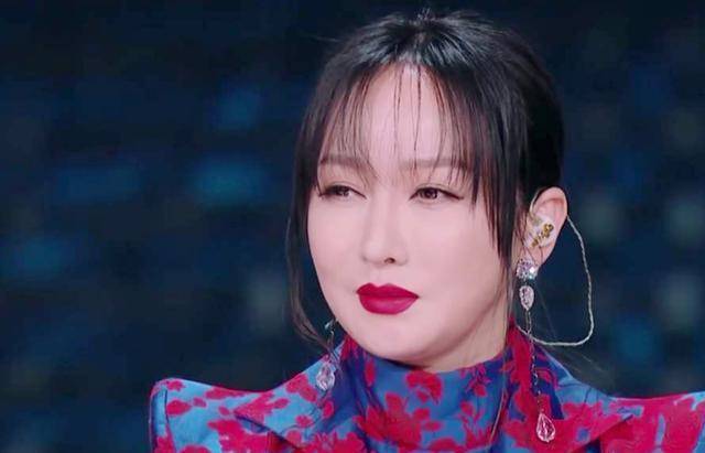 丁太升连发三文谈左手指月,称喜欢周深,而萨顶顶是杂技式的演唱_评价