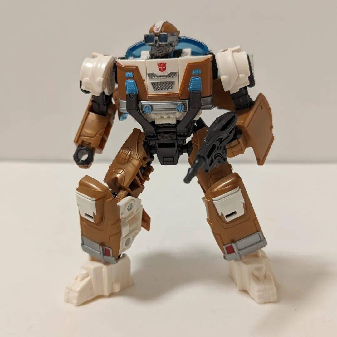 《变形金刚:超能勇士崛起》夜莺,千斤顶实物曝光_玩具_电影_造型