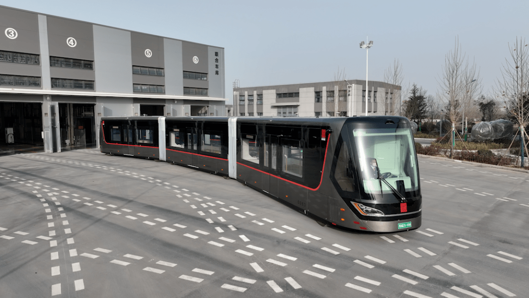 西北首条智轨亮相_运营_新区_建设
