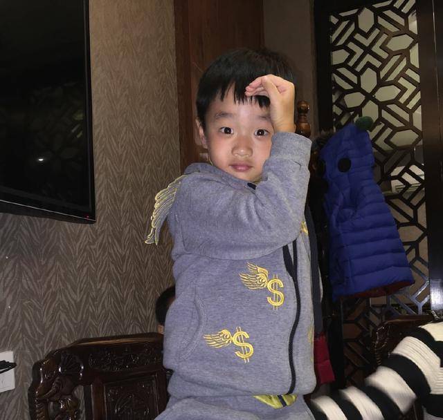 杨文昌摆宴杨阳洋10岁生日,《爸爸去哪儿》的小孩你还认识吗?