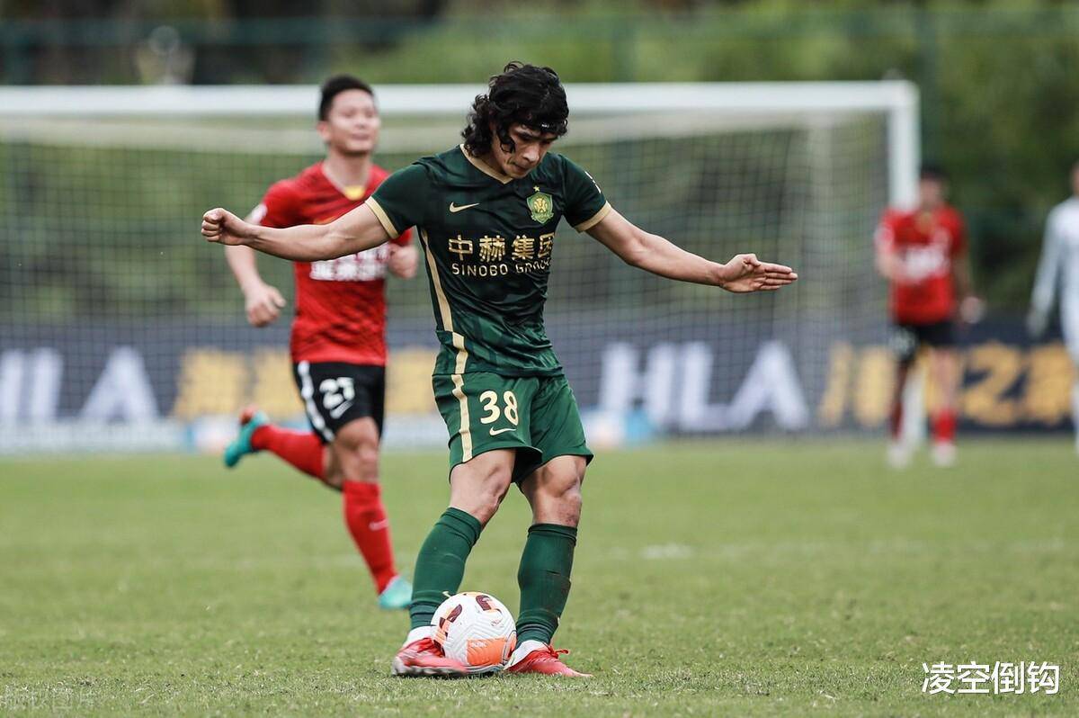 东道主长春亚泰队由范超,张莉,唐道政,史立山,宋子文浩等豪门领衔.