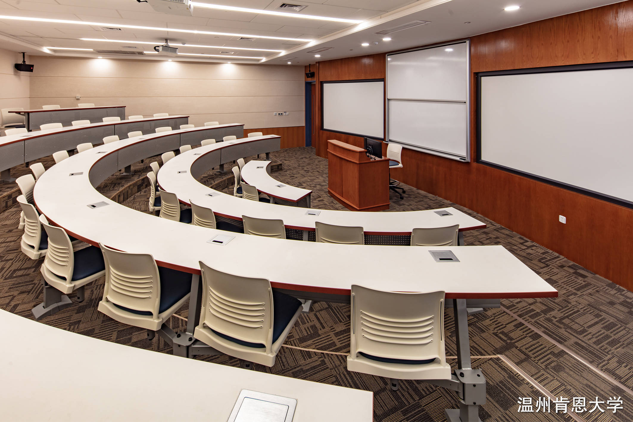 教育家具 | 为每个孩子创造一个舒适的学习环境_课桌椅_配料_质量