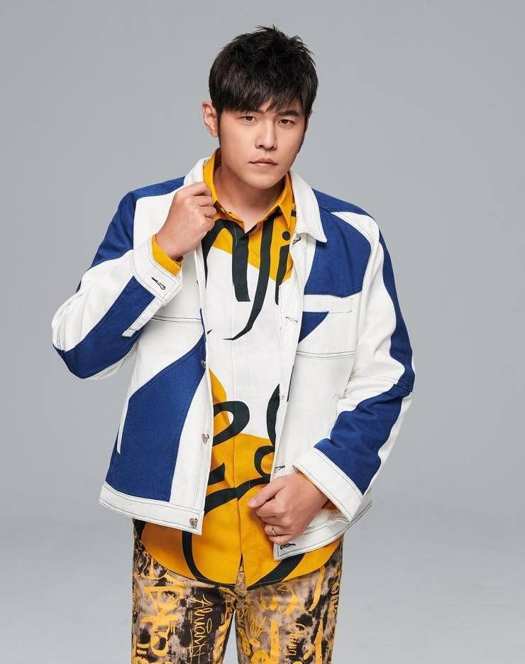 重启"嘉年华"巡演,周杰伦:ktv点得到我的歌,那就值得_romeo_作品_音乐