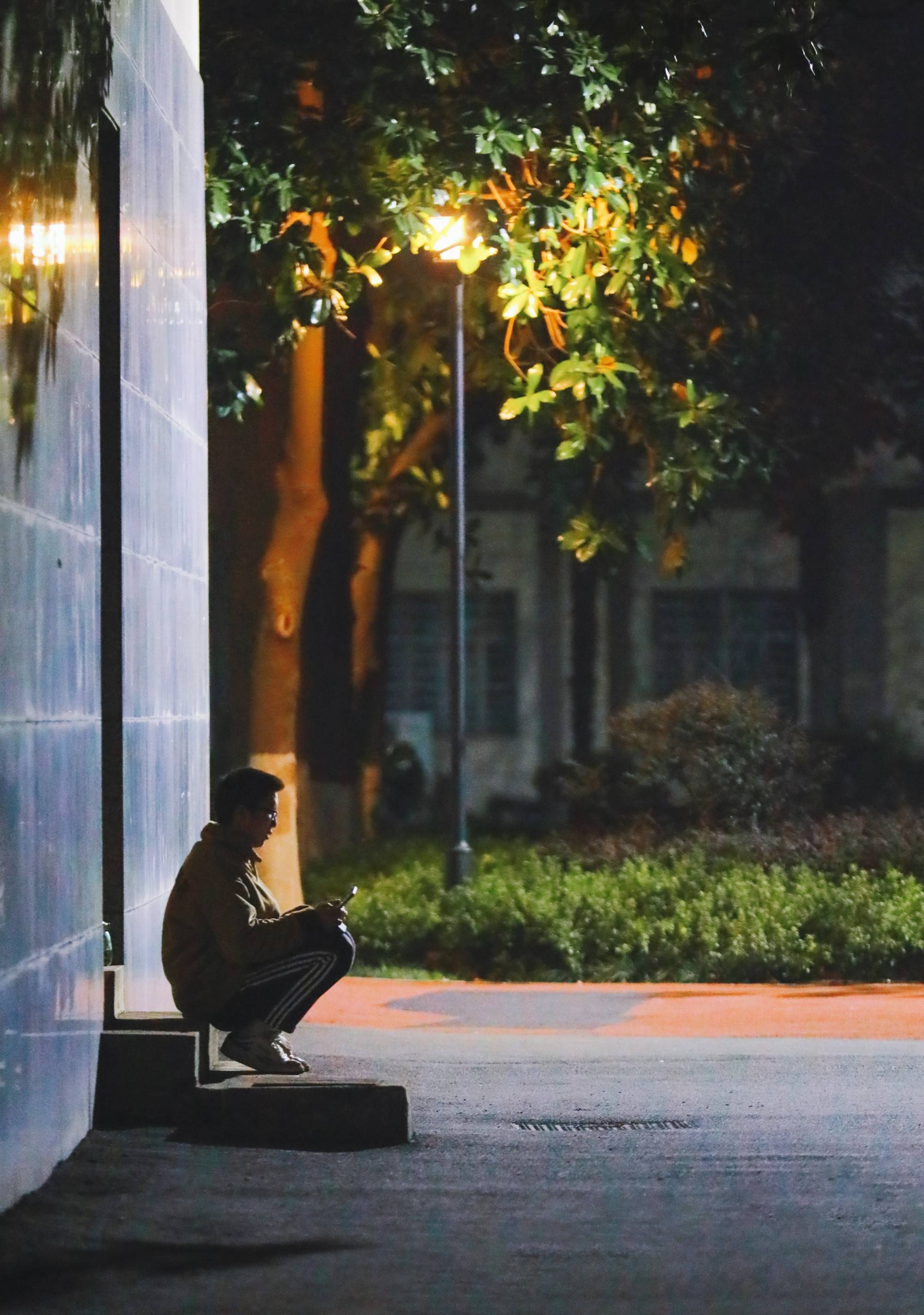 考研倒计时 学子开启高考模式挑灯夜读