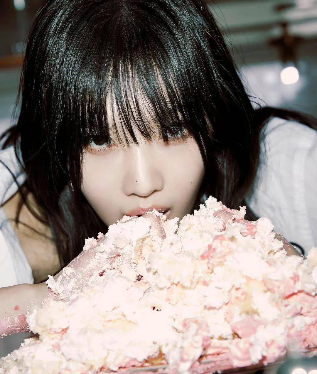 朴秀荣joy哥特萝莉黑暗风造型_黑色_美少女_齐刘海