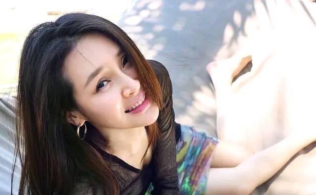 沈逸林这个角色备受吐槽而在影片之中,于明加饰演沈逸林这个角色.