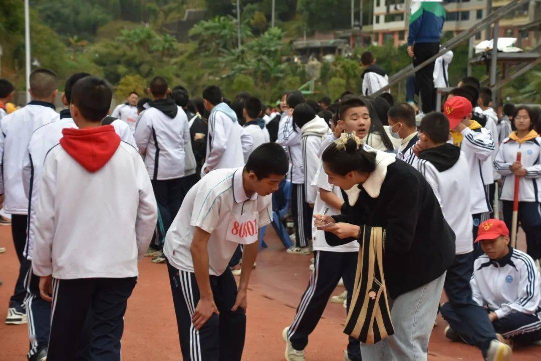 青春不散场 扬帆再起航 ——大田县鸿图中学第十六届田径运动会闭幕