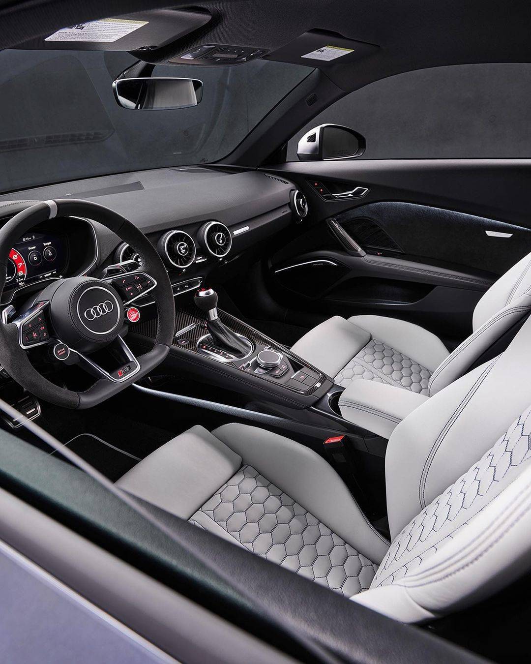 快来挑奥迪tt rs的车身和内饰颜色!记得贴xpel_搜狐汽车_搜狐网