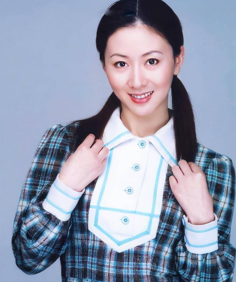 "人体模特"汤加丽,日搜十万多次,父亲暴怒:你让我怎么出门_写真_艺术