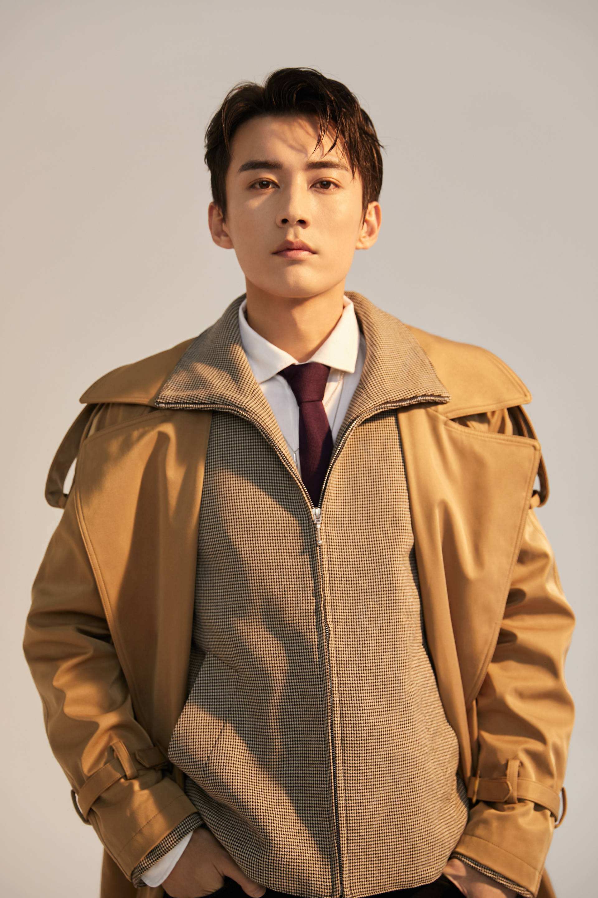 刘学义演技不错,他之前因为不降片酬得罪过片方,被人挂了好久,当时接