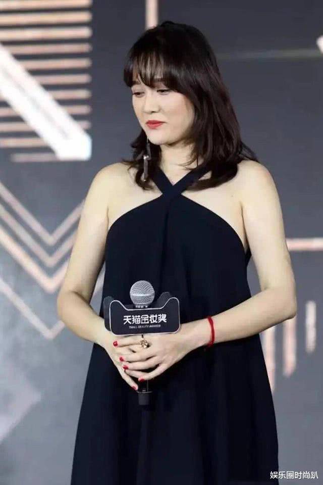 陈乔恩什么时候胖了那么多 穿上"孕妇裙"发福的样子, 真没见过_裙子