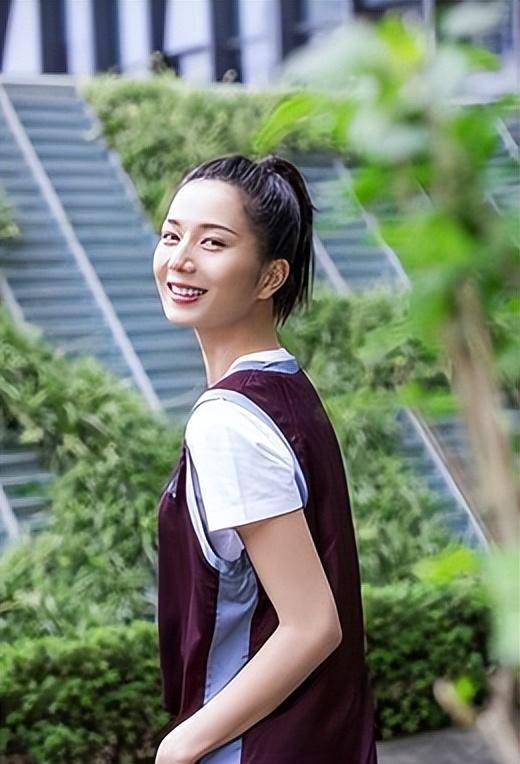 "于馨老师"彭杨:出道多年始终不火,笑称演戏只是副业_时候_俞灏明_剧