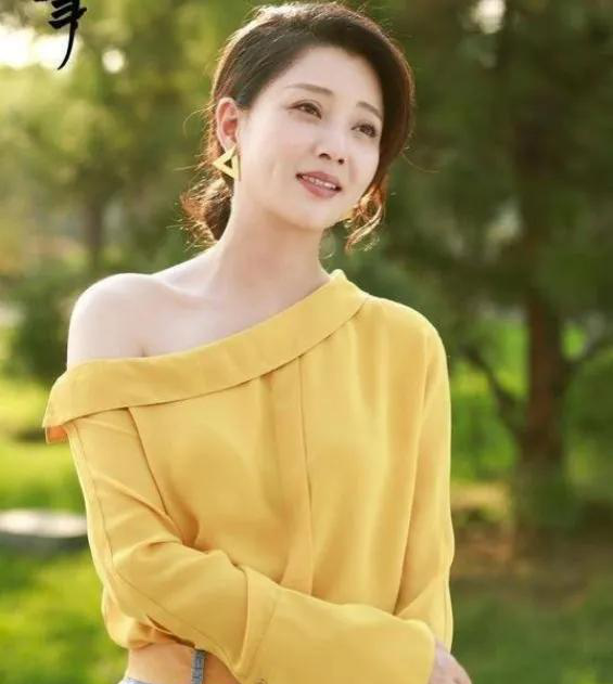 殷桃:中国电视剧奖大满贯获得者,人世间里演技炸裂,再度封后_艺术