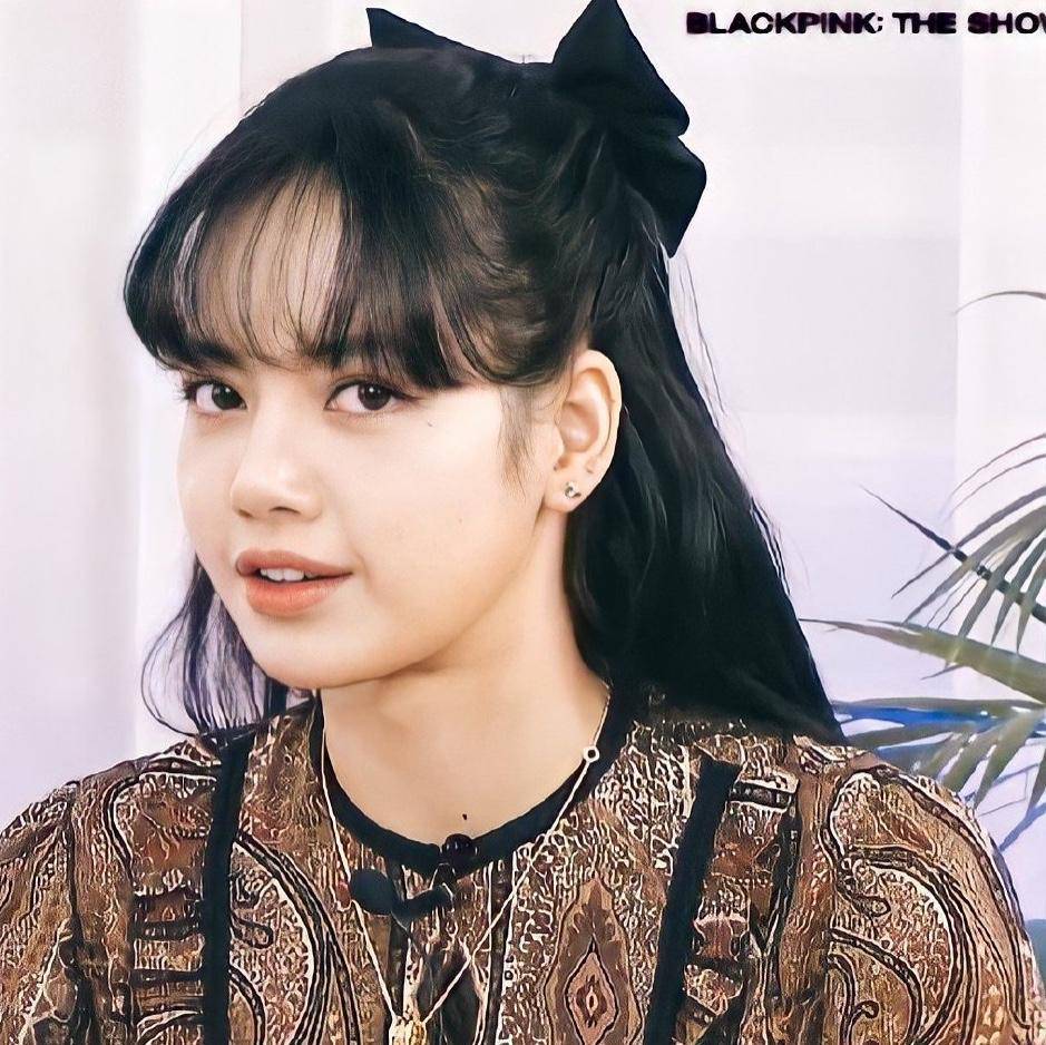 blackpink出镜无滤镜生图,lisa脸肿气色差妆容显脏_演唱会_状态_rose