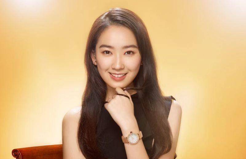龚慈恩与林炜分手后,他们的一对儿女跟随龚慈恩生活.