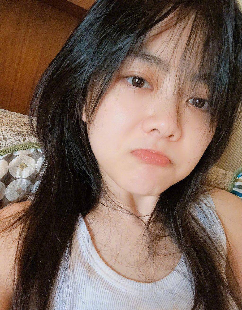 30岁谭松韵饰演16岁少女,漫画腿超吸睛,健身让她身材更完美_动作_状态