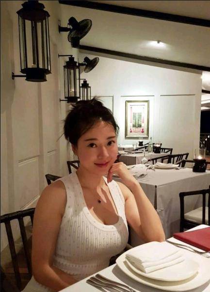因刘强东走红的蒋娉婷,三年过去人气高,网友:吃木瓜长大的吗?