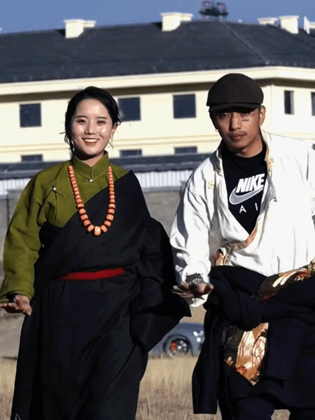 最炫民族風之民族服飾變裝_婦女_長袍_中國