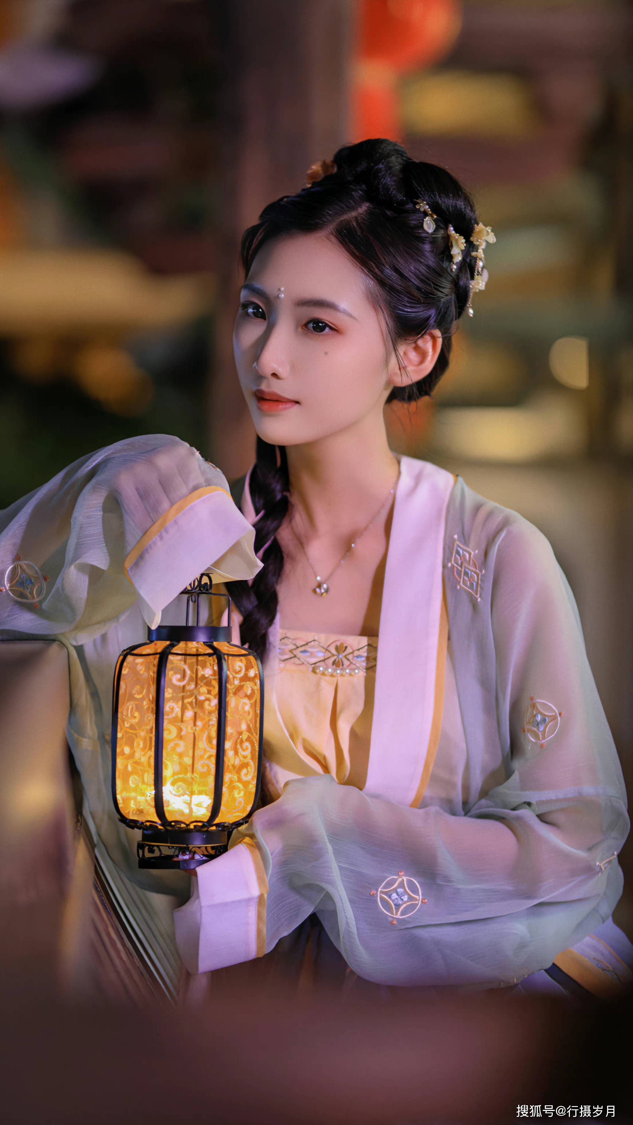 心香一瓣,敛一身倦然,浅笑轻颦抛掷流年……悠悠中,魏晋古风擦肩而过