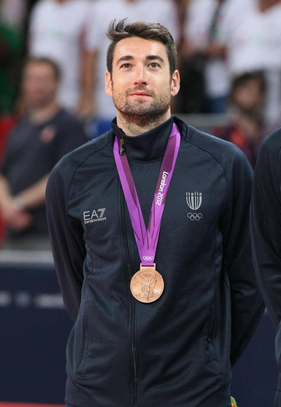 两常青树一位44岁,一位38岁_塞尔吉奥_巴西男排_奥运会