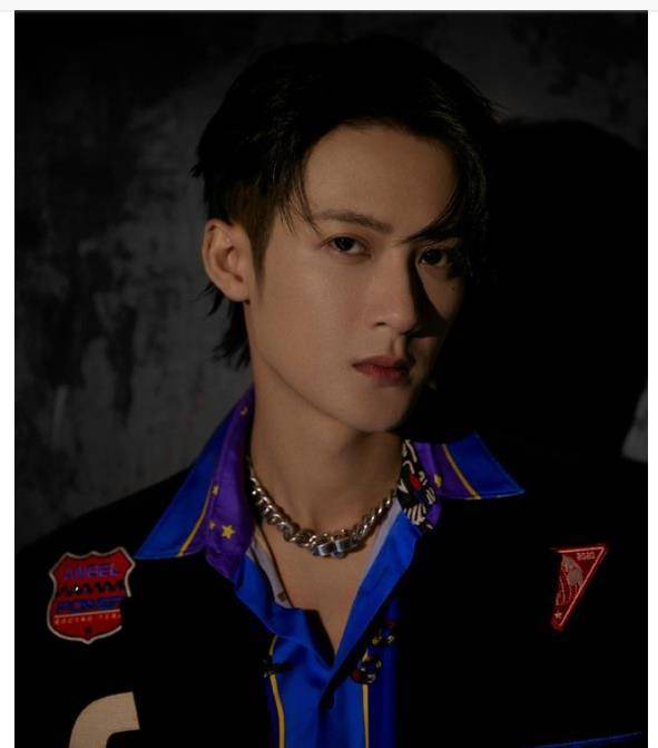 《追光吧哥哥》:于朦胧人间真实,檀健次跳舞在线下蛊_节目_活动_观众