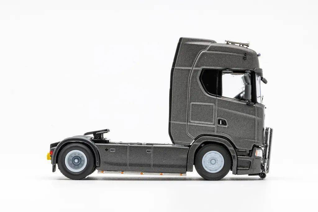 既生瑜何生亮,其辉斯堪尼亚s730牵引运输车模型试玩