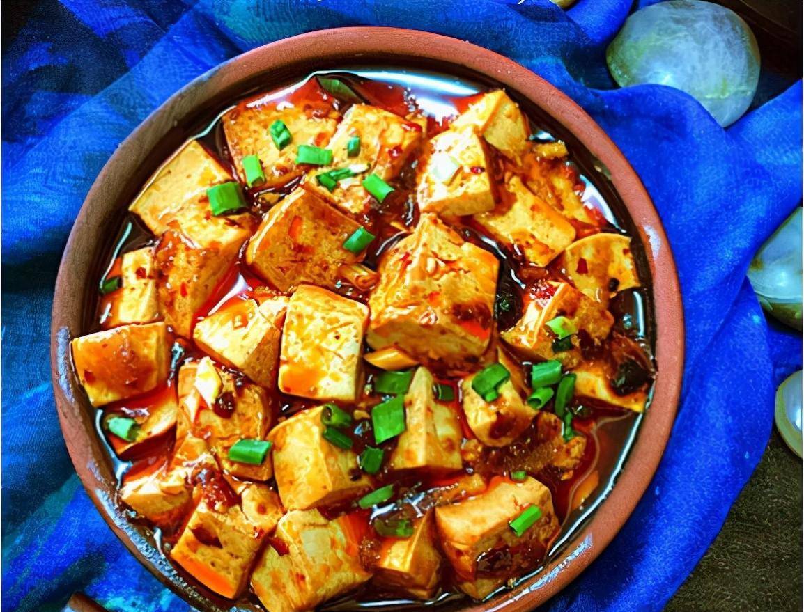 豆腐下饭最好的做法就是红烧,营养又好吃,就是太费米了
