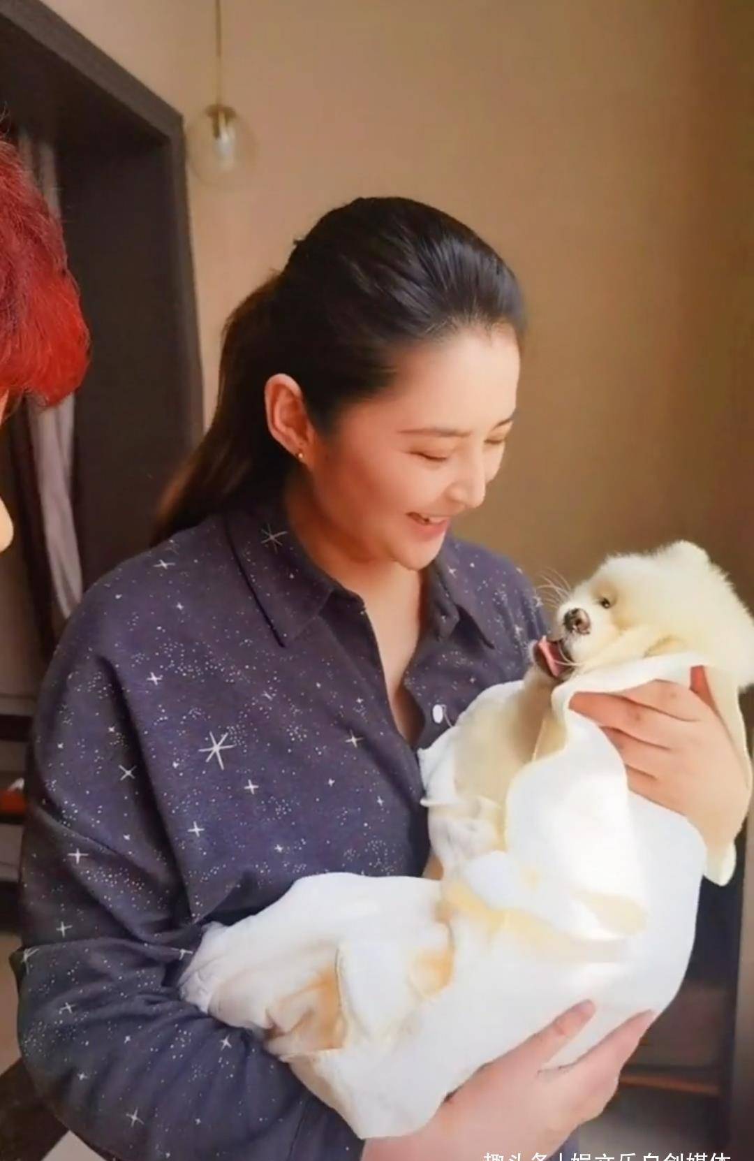 李心艾漂亮三年未成功,判若两人被质疑,本人发视频幽默回应_身材_李