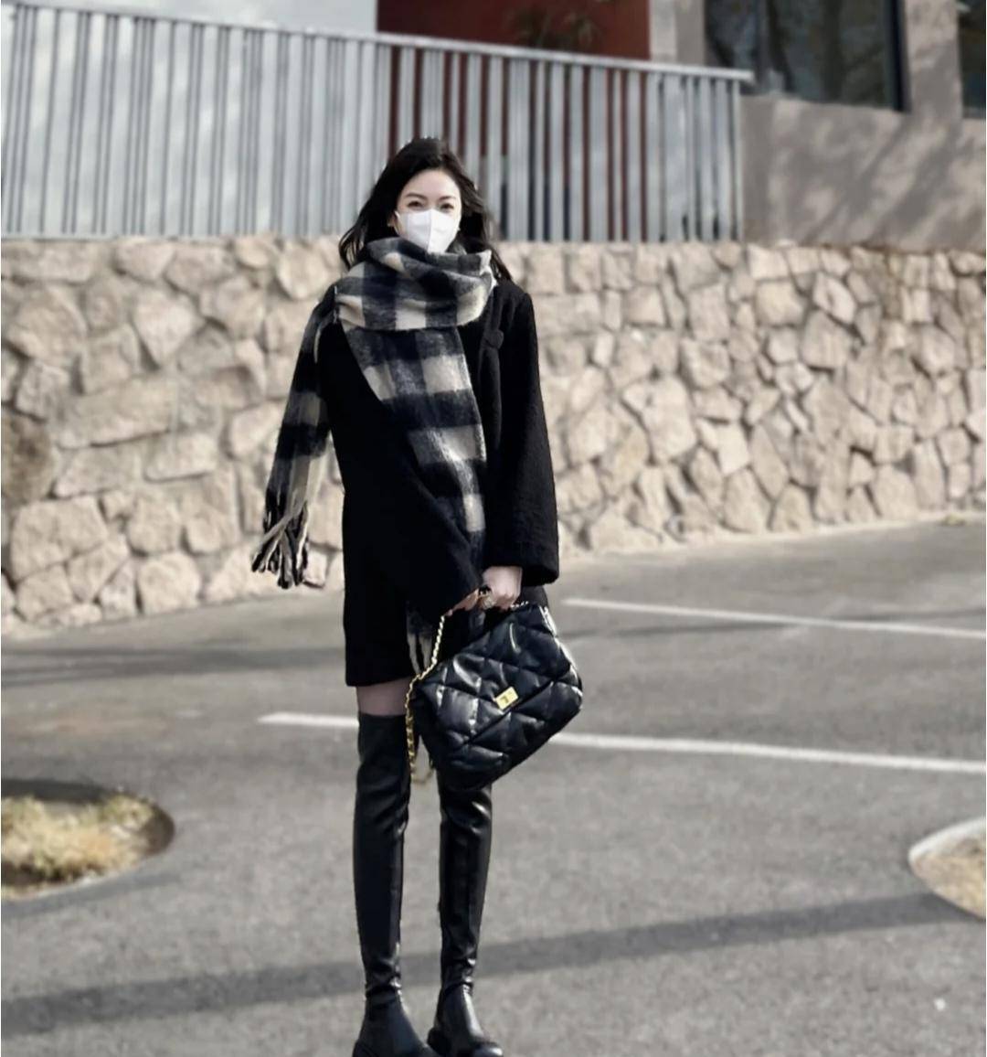 "皮草 长靴"的时髦搭配,是韩剧气质大女主,保暖穿出高级感