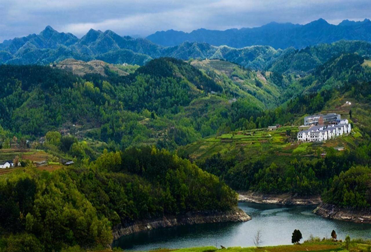 陕西一个"灵动"小镇,位于安康,被称为中国十大最美小镇之一_流水镇