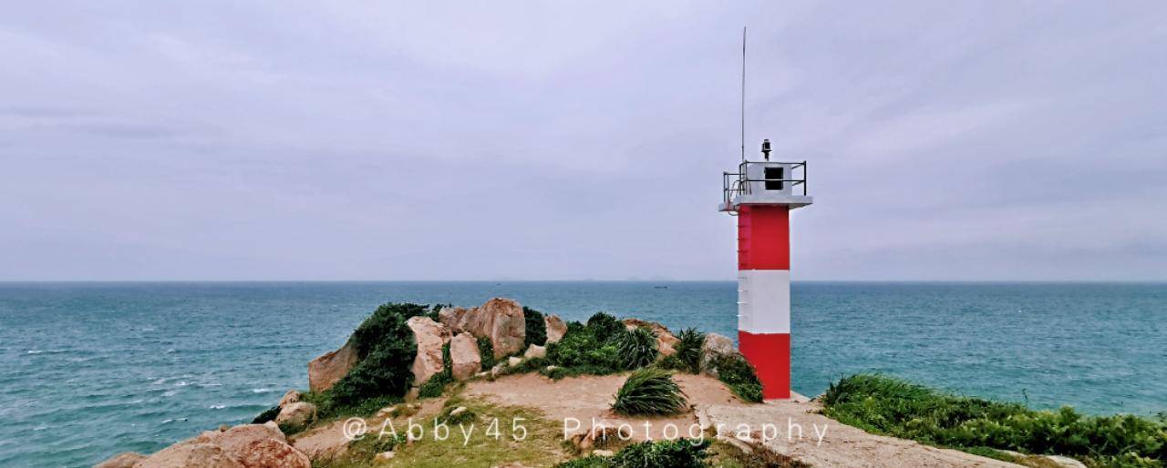霞浦四大海滩中最美的海滩,免费且小众清新,地标灯塔美过垦丁_吕峡